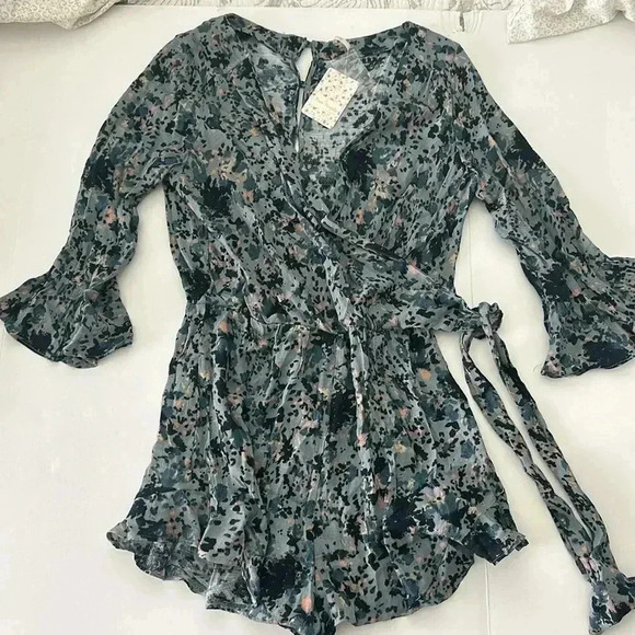 NWT Free People All the Right Ruffles Romper Medium (Rain Blue Combo) - Picture 2 of 8